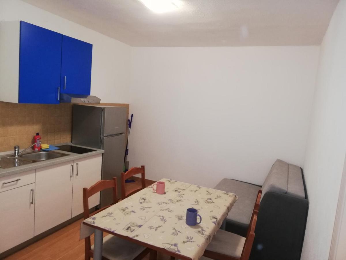Mitan Apartman Tucepi Exterior photo