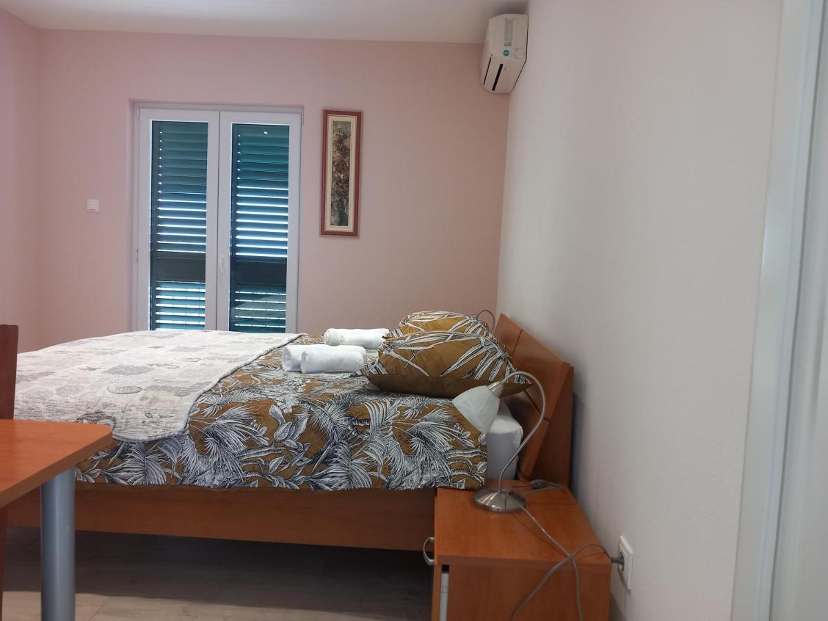 Mitan Apartman Tucepi Exterior photo
