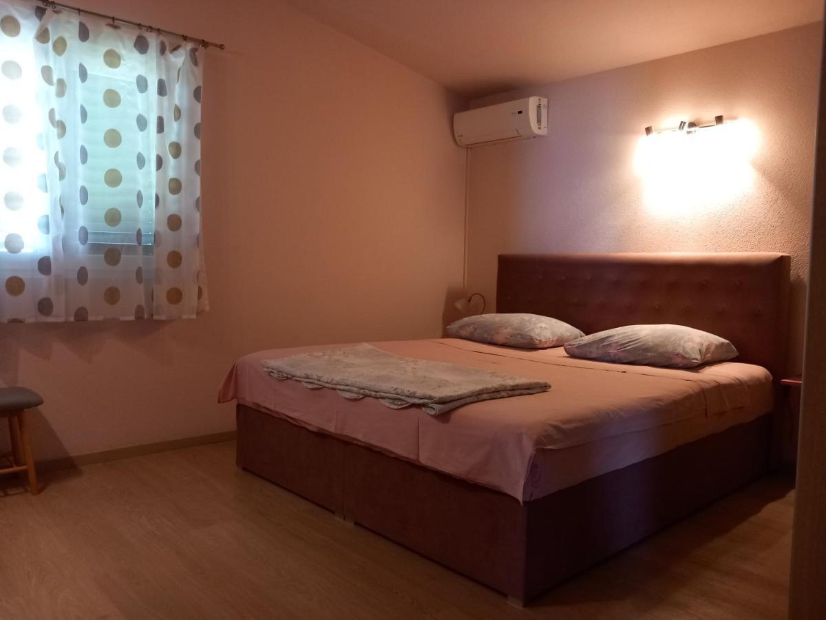 Mitan Apartman Tucepi Exterior photo