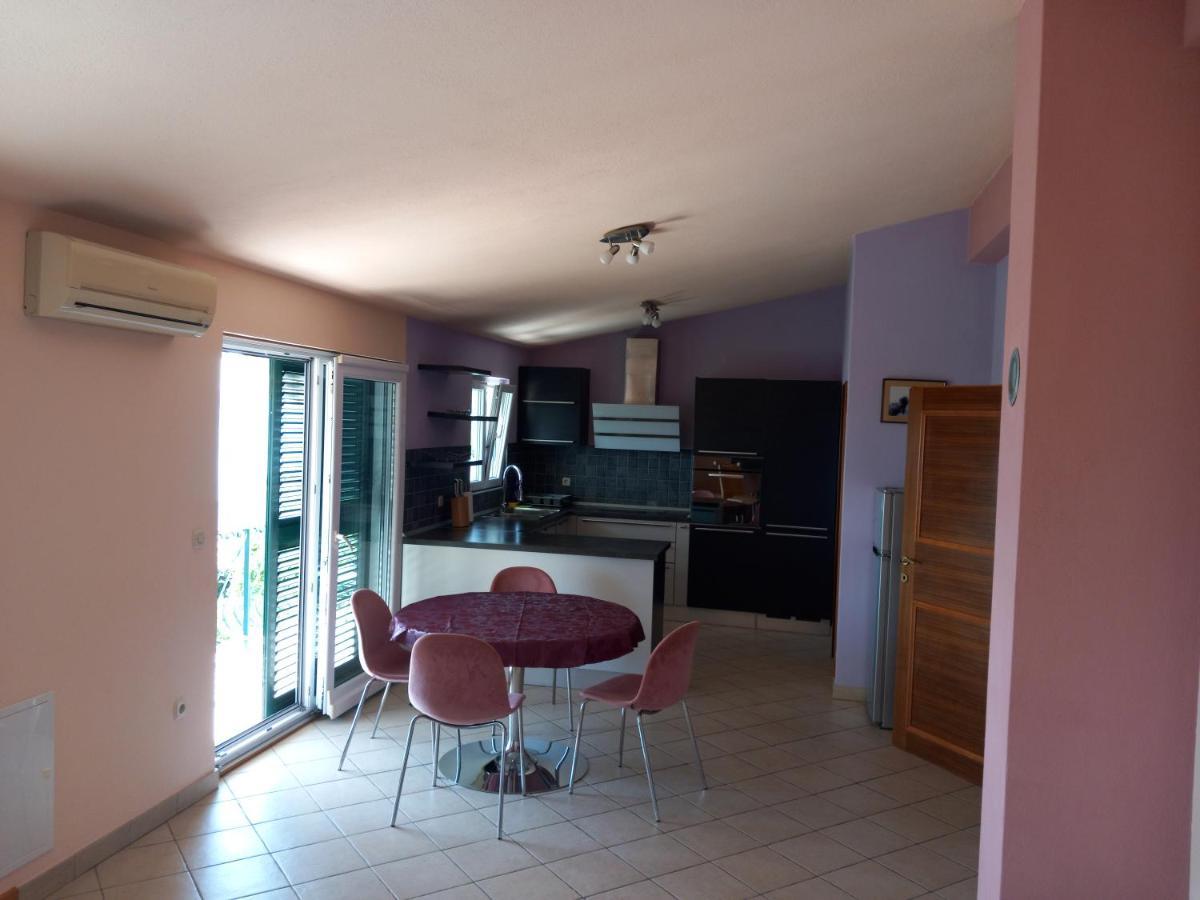 Mitan Apartman Tucepi Exterior photo