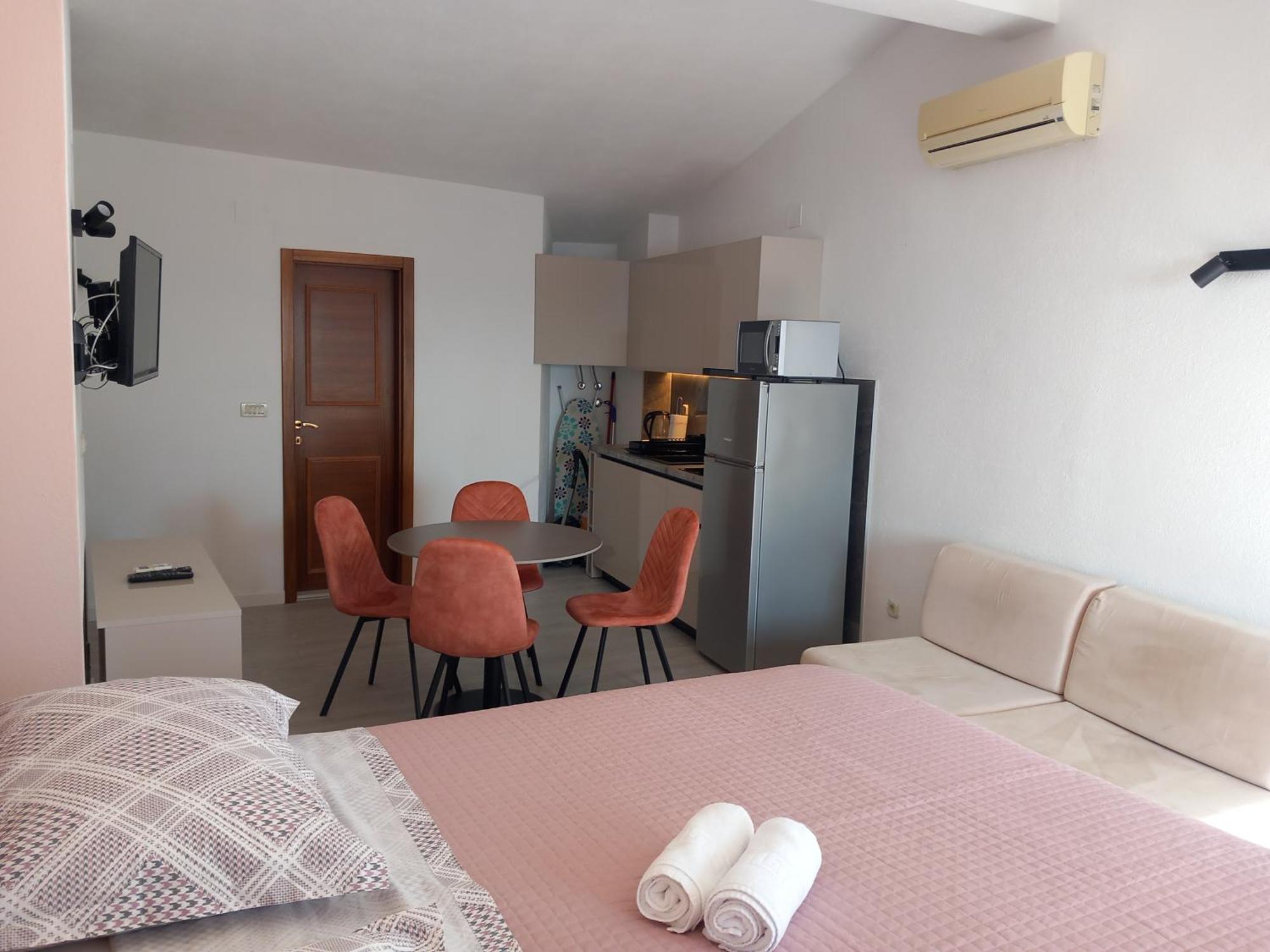 Mitan Apartman Tucepi Exterior photo